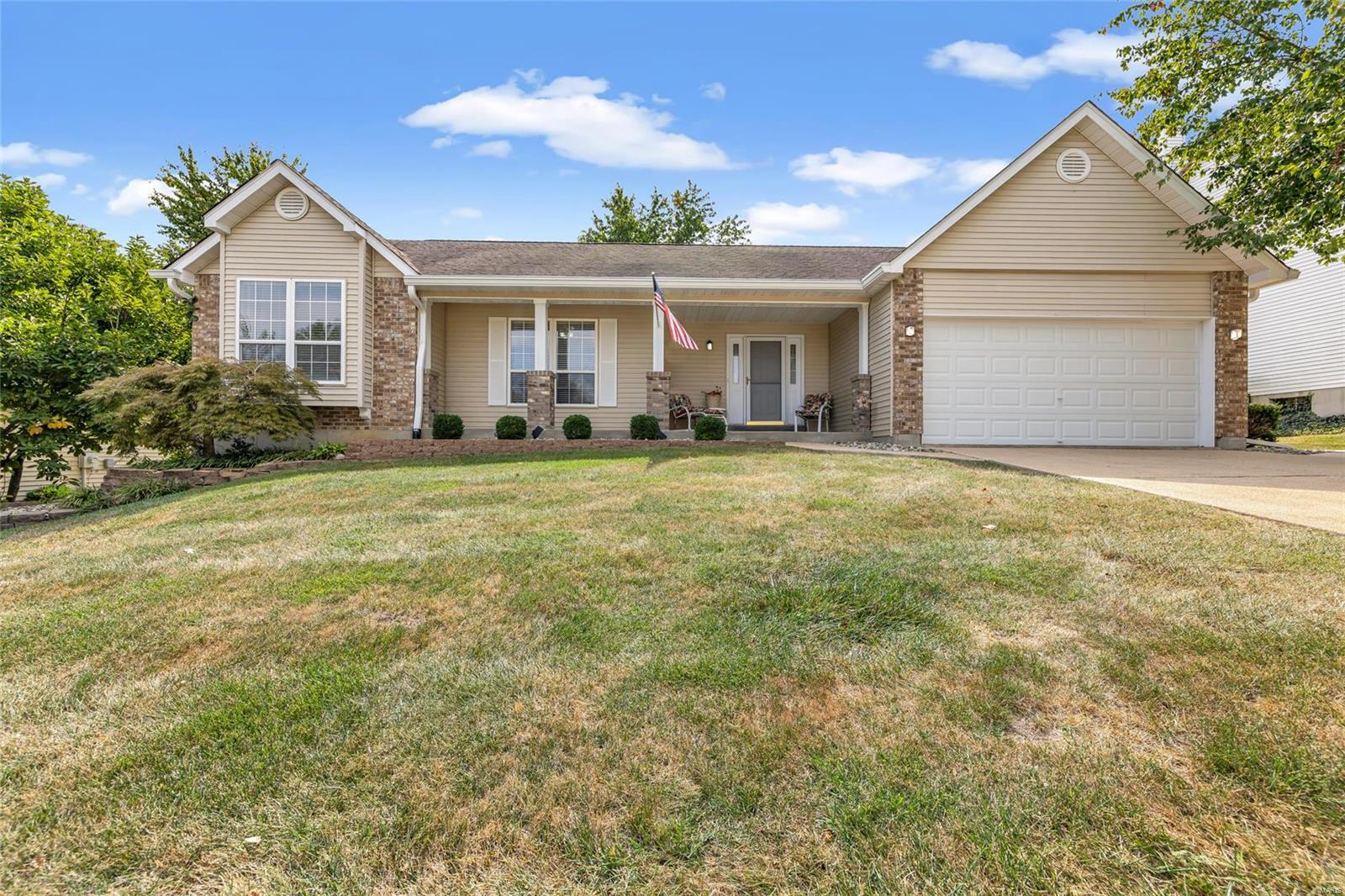 Royal Burgess Dr, Saint Peters, MO 63304
