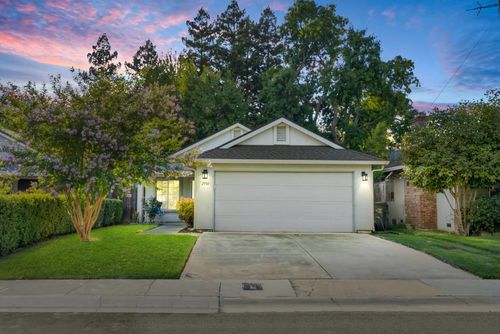 2950 58th St, Sacramento, CA, 95817-1741 | Card Image