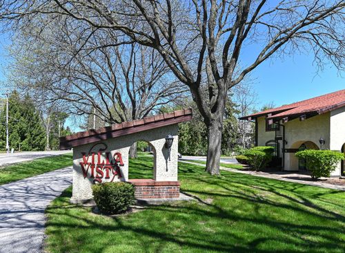 N82W13500 Fond Du Lac Ave, Menomonee Falls, WI, 53051-7291 | Card Image