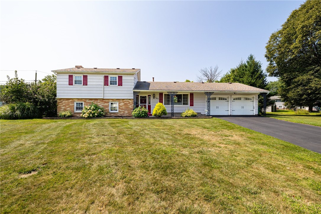 Maylong Dr, Rochester, NY 14626