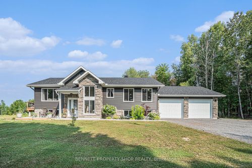 8 Red Door Lane, Horton, ON, K7V3Z8 | Card Image