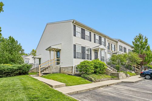 312 Oxford Oak Dr, Blacklick, OH, 43004-8459 | Card Image