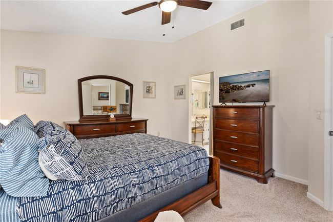 5512 Rosewall Cir, House other with 2 bedrooms, 2 bathrooms and null parking in LEESBURG FL | Image 24
