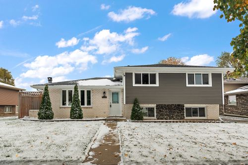 7433 S 88th Ave, Justice, IL, 60458-1009 | Card Image