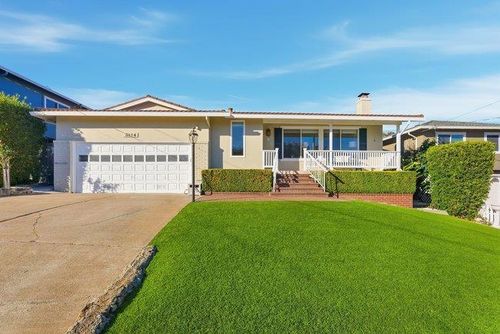 3814 Jefferson Ave, Emerald Hills, CA, 94062-3436 | Card Image