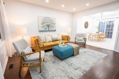 4-2360 Parkhaven Blvd, Oakville, ON, L6H7S6 | Card Image