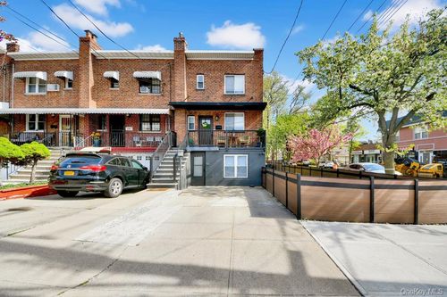 3200 Philip Ave, Bronx, NY, 10465-1630 | Card Image