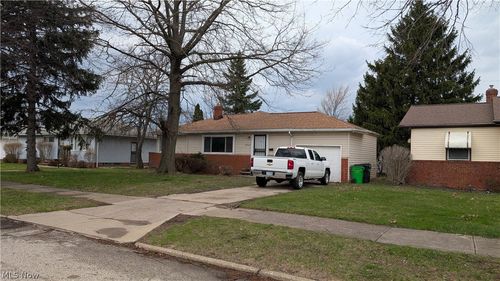 18909 Preston Road, Warrensville Heights, OH, 44128 | Card Image