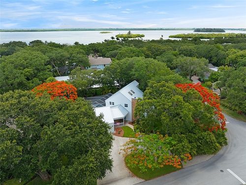 995 Windsong Way, Vero Beach, FL, 32963-2567 | Card Image