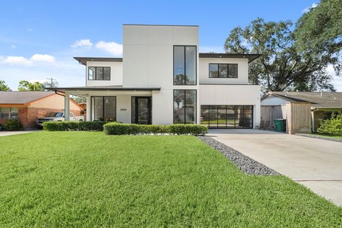 9909 Larston St, Houston, TX, 77055-6121 | Card Image