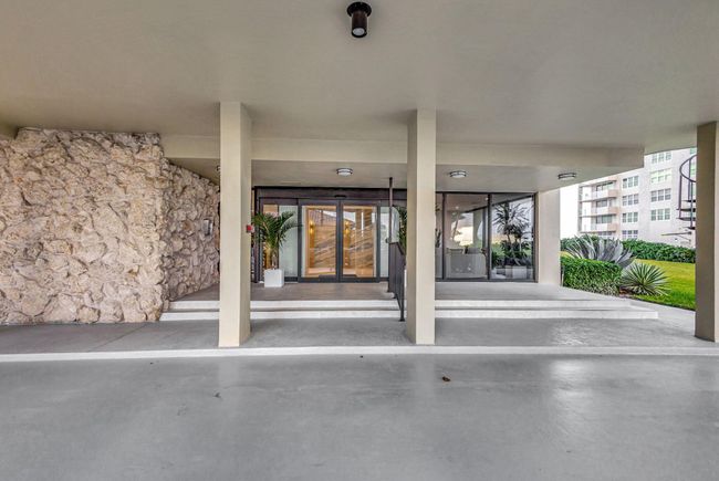 APT-7C - 5460 N Ocean Dr, Condo with 2 bedrooms, 2 bathrooms and null parking in Riviera Beach FL | Image 41
