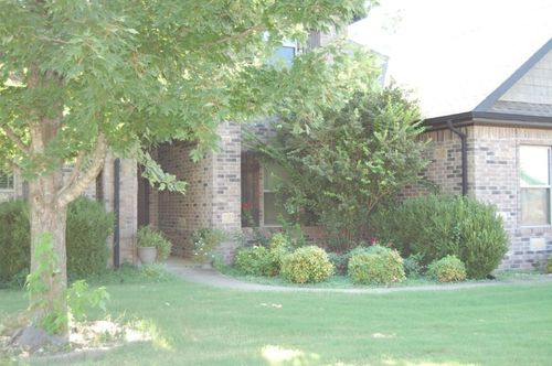 5705 S 63rd St, Rogers, AR, 72758-8537 | Card Image