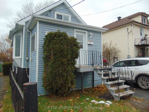 317 8th St E, Cornwall, ON, K6H2S6 | Card Image