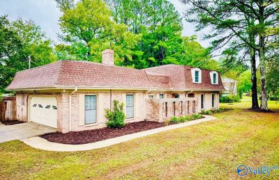 2402 Old Creek Trail, House other with 4 bedrooms, 3 bathrooms and null parking in Decatur AL | Image 2