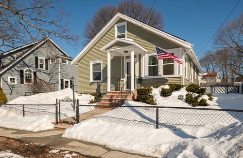 31 Mountain Ave, Saugus, MA, 01906-3747 | Card Image