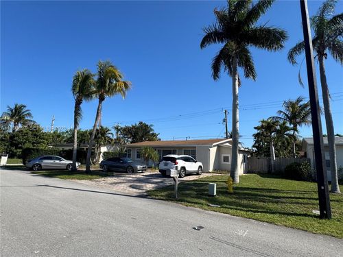 1460 Ne 30th Ct, Pompano Beach, FL, 33064-6841 | Card Image