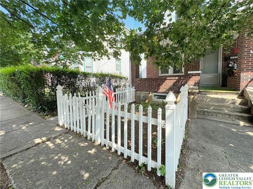 1251 E 4th St, BETHLEHEM, PA, 18015-2009 | Card Image