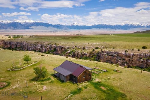 267 Hayfield Loop Trl, Ennis, MT, 59729-9177 | Card Image
