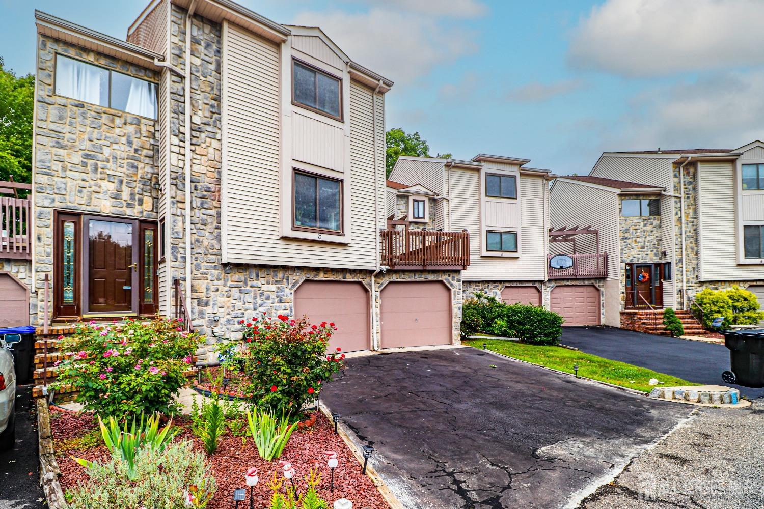Azalea Ct, East Brunswick, NJ 08816