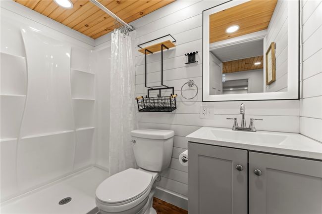 857 E Mcmurray Rd, House other with 3 bedrooms, 3 bathrooms and 2 parking in Peters Twp PA | Image 29