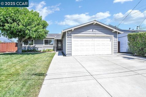 3570 Dumbarton St, Concord, CA, 94519-1609 | Card Image