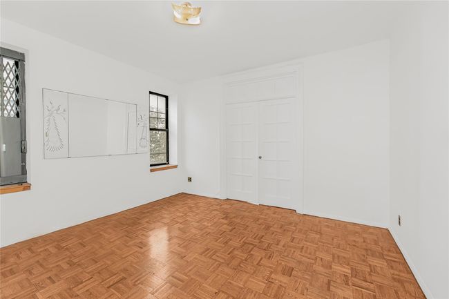 Unfurnished room featuring baseboards | Image 9