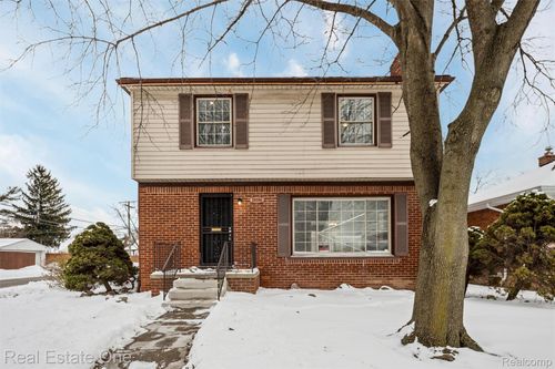 19196 Berden St, Detroit, MI, 48236-2008 | Card Image