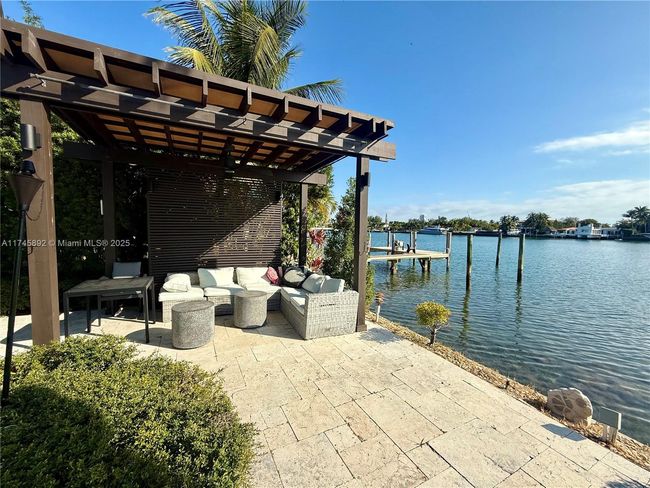 1670 Daytonia Rd, House other with 4 bedrooms, 4 bathrooms and null parking in Miami Beach FL | Image 5