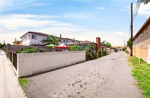 15013 Indiana Ave, Paramount, CA, 90723-3528 | Card Image
