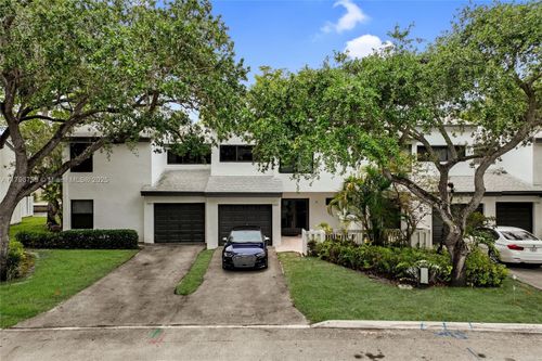 9885 Fairway Cove Ln, Plantation, FL, 33324-2823 | Card Image