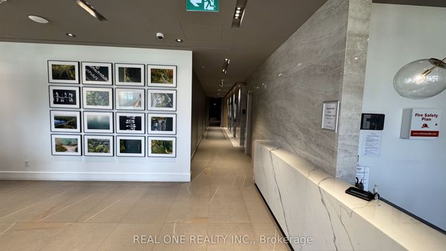 215 - 21 Park St E, Condo with 2 bedrooms, 2 bathrooms and null parking in Mississauga ON | Image 6