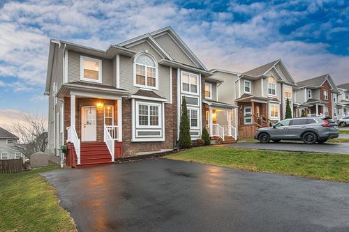 18 Outrigger Cres, Halifax, NS, B3M4V8 | Card Image