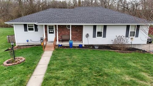 32 Mackenzie Dr, Saint Joseph, MO, 64503-3900 | Card Image