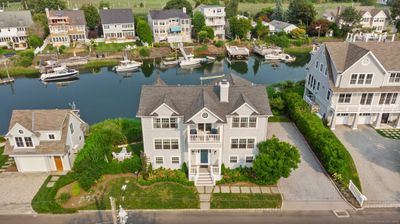 1810 Fairfield Beach Road, House other with 4 bedrooms, 2 bathrooms and null parking in Fairfield CT | Image 3