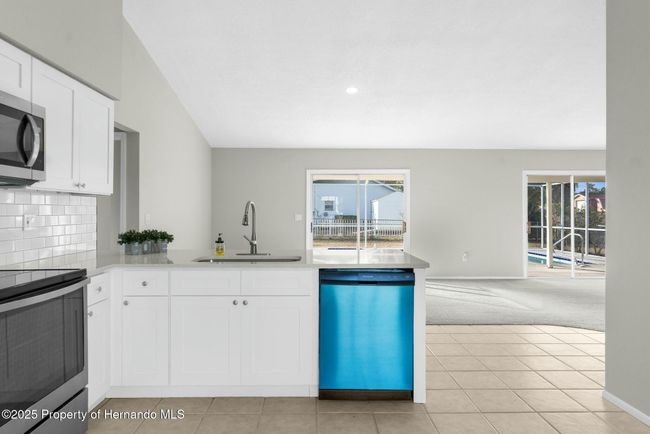 5948 Lyon Rd, House other with 3 bedrooms, 2 bathrooms and null parking in SPRING HILL FL | Image 34