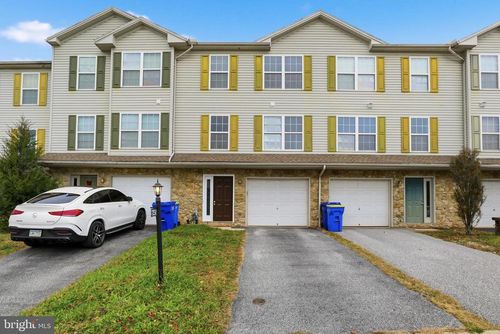 645 Fisher Dr, YORK, PA, 17404-8297 | Card Image