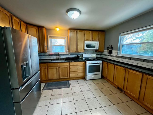 28755 Pierce St, House other with 3 bedrooms, 2 bathrooms and null parking in Southfield MI | Image 8