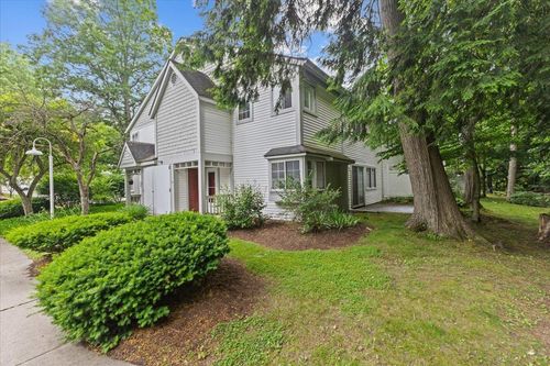 46-46 Winding Brook Dr, South Burlington, VT, 05403-6750 | Card Image