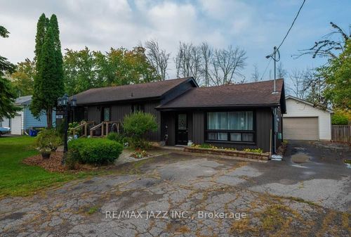 54 Virginia Blvd, Sutton West, ON, L0E1R0 | Card Image