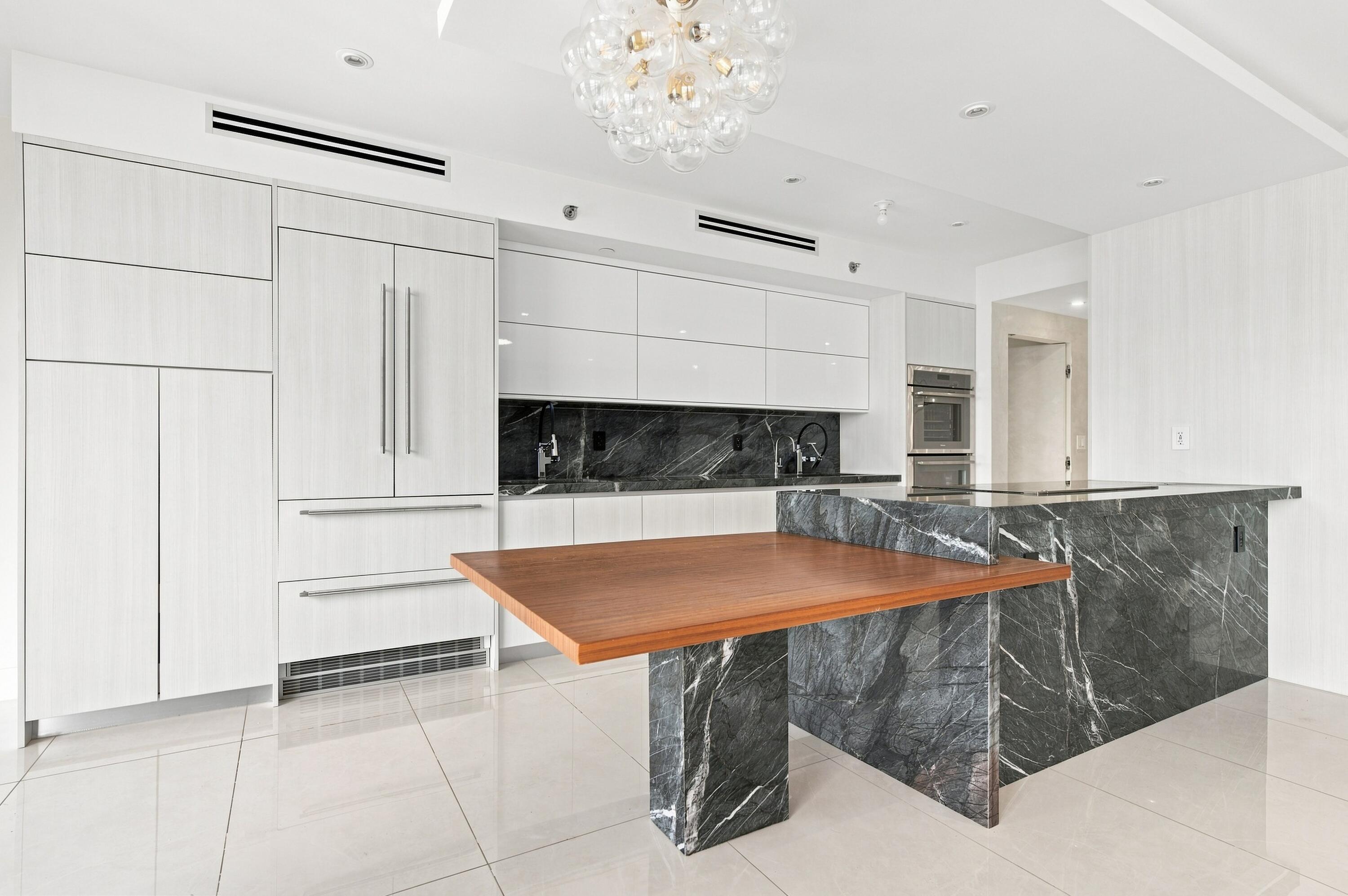 Residential in Aventura 5