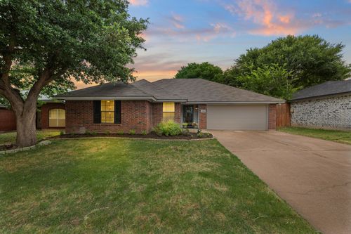 5805 Concord St, Watauga, TX, 76148-1981 | Card Image