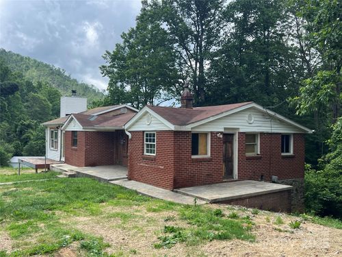 988 N Fork Rd, Barnardsville, NC, 28709-9734 | Card Image