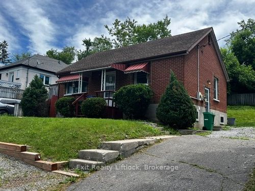 303 Caddy St, Peterborough, ON, K9H1M2 | Card Image