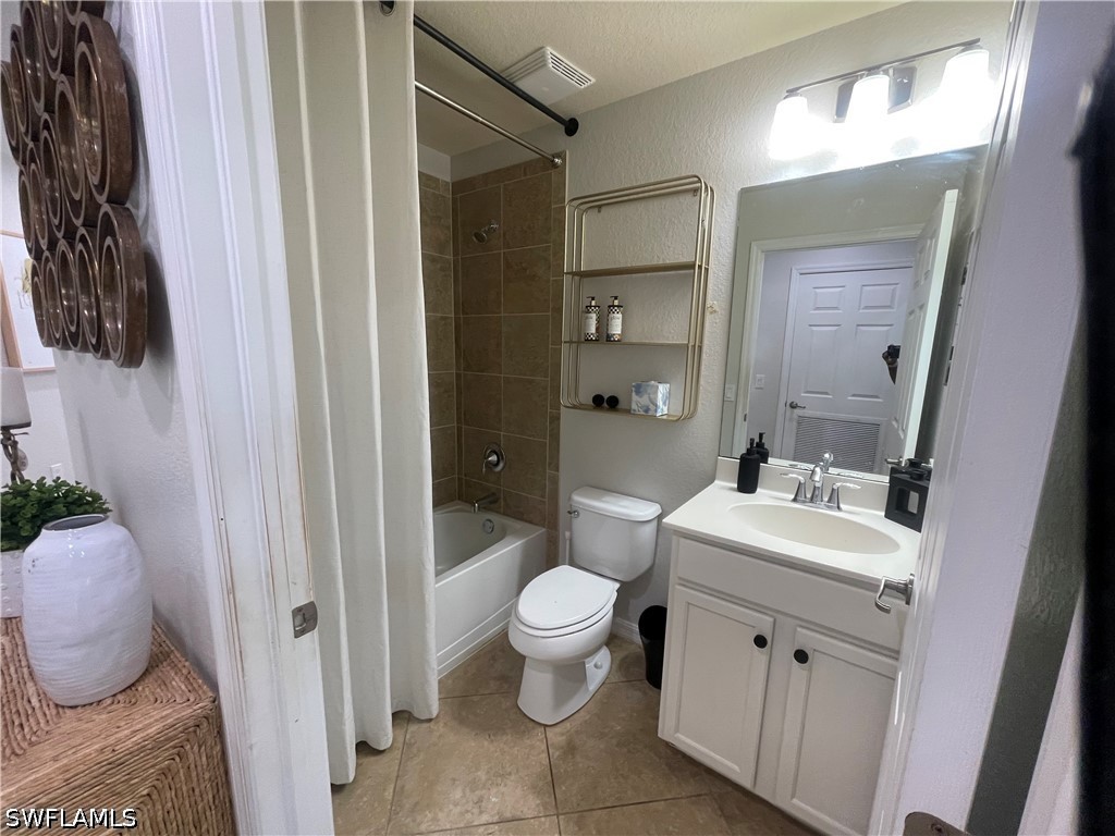 Residential Lease in Naples 4