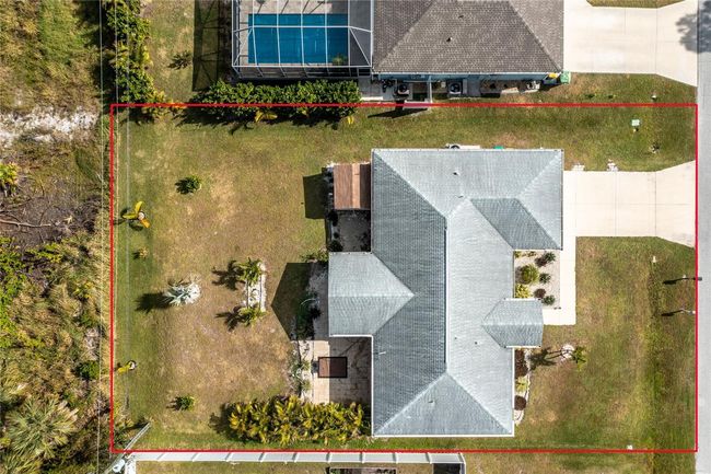 10430 Chablis Ave, House other with 3 bedrooms, 2 bathrooms and null parking in Englewood FL | Image 39
