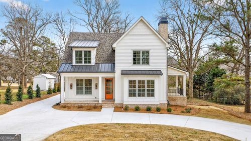 27 Coweta St, Senoia, GA, 30276-1581 | Card Image