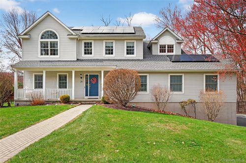 24 Coachlight Dr, Poughkeepsie, NY, 12603-4241 | Card Image