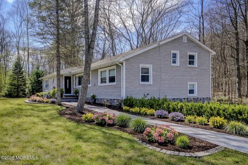 43 Wilson Ave, Morganville, NJ, 07751-9726 | Card Image