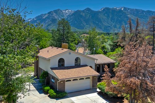 9363 S Solena Way, Sandy, UT, 84093-2626 | Card Image