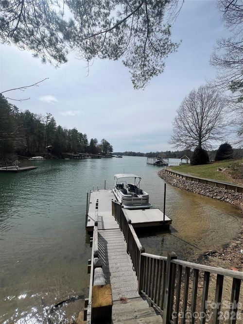 33-1600 Lillians Point Ct, Morganton, NC, 28655-7809 | Card Image